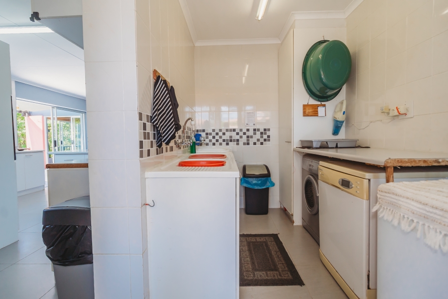 4 Bedroom Property for Sale in Denver Park Western Cape